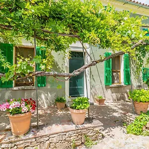 Couette-café La Bastide Des Saveurs, Laouque